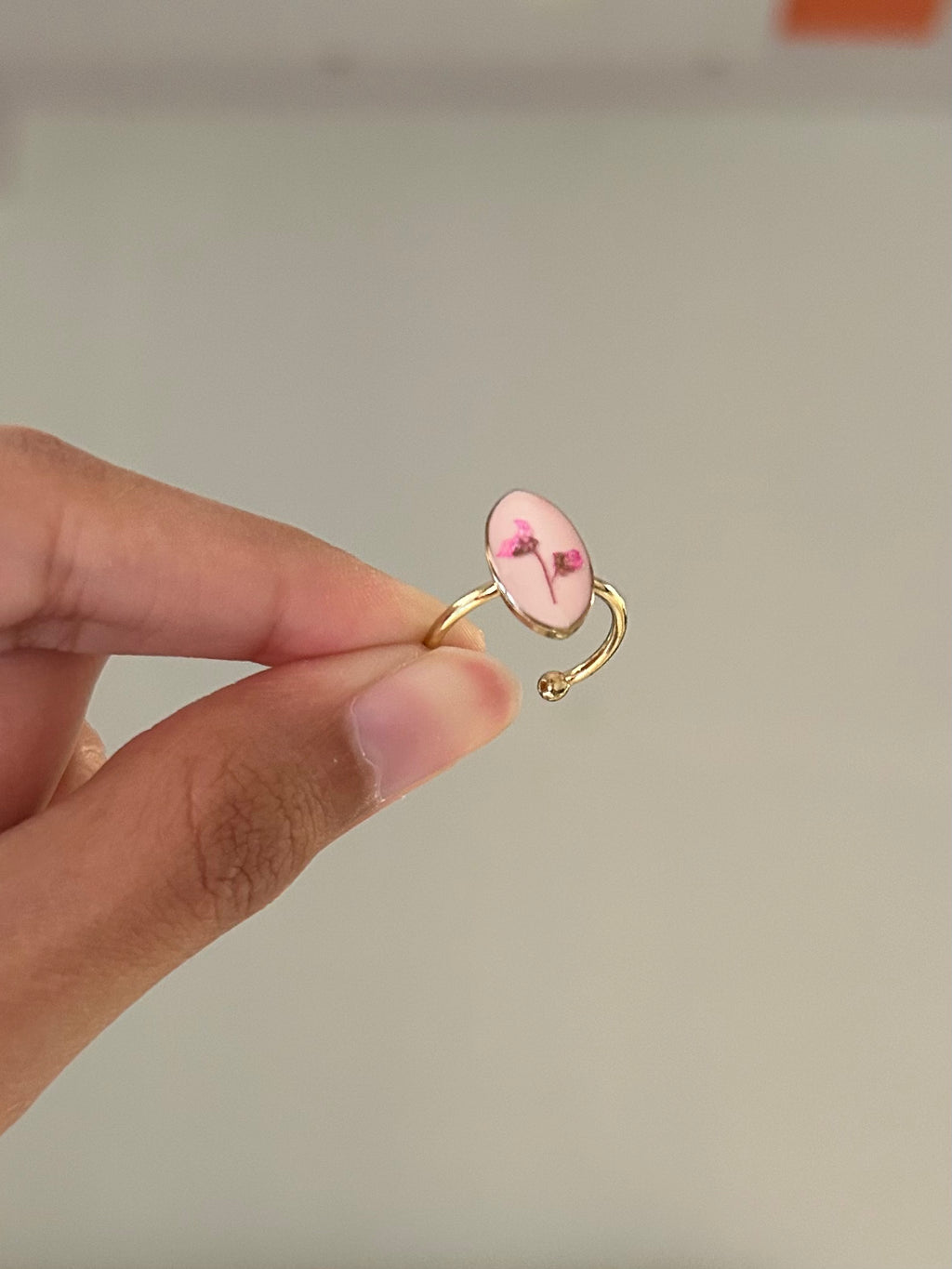 Milk Gaze Ring
